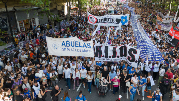 Multitudinaria marcha: los organismos de DDHH lograron dar un mensaje conjunto