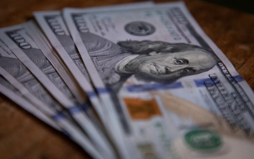 El Dilema de Trump: La Guerra Económica con China y el Futuro del Dólar