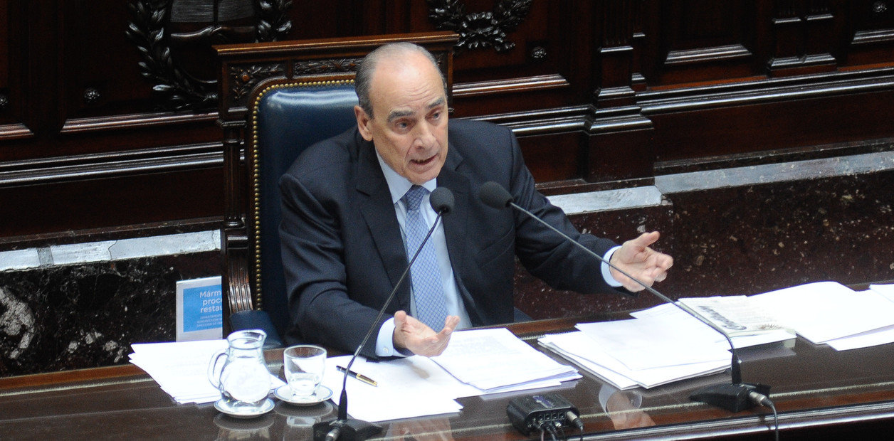 DIPUTADOS: INTERPELACIÓN Y COMISIÓN DE CENSURA AL MINISTRO GUILLERMO FRANCOS