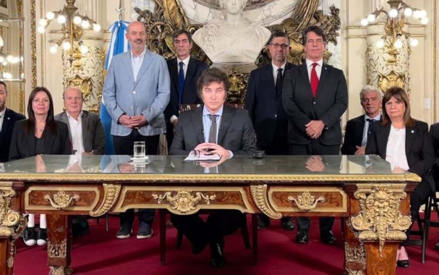 Elecciones: la derrota del pueblo y la victoria del coloniaje