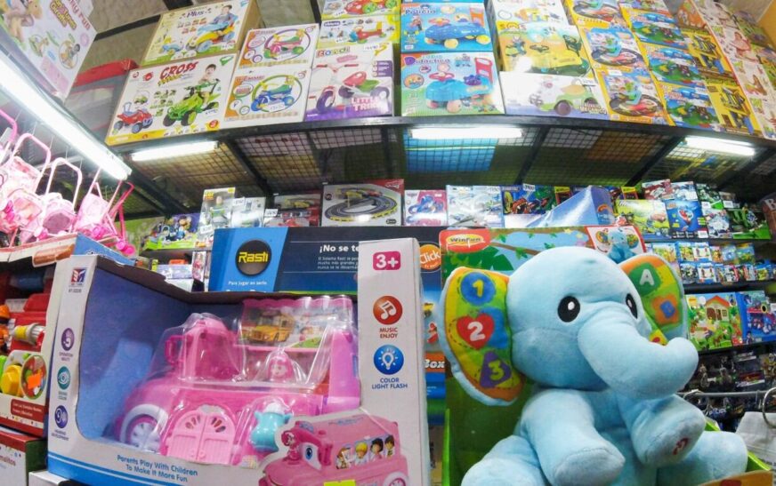 Juguetes hasta 75% más caros en Argentina: el Gobierno baja aranceles para frenar precios antes de Navidad