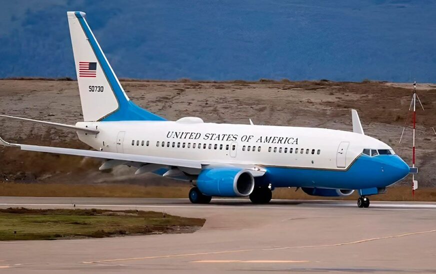 Sorpresa en Ushuaia por la llegada de un avión militar de EE.UU. con congresistas