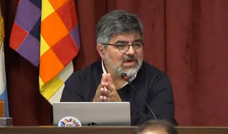 OJEDA FRENA LA REFORMA LABORAL Y PONE LÍMITE A MILEI