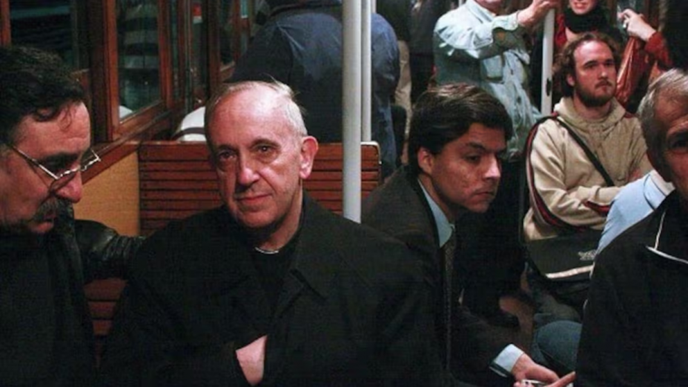 Bergoglio: el cura de los barrios porteños al Vaticano
