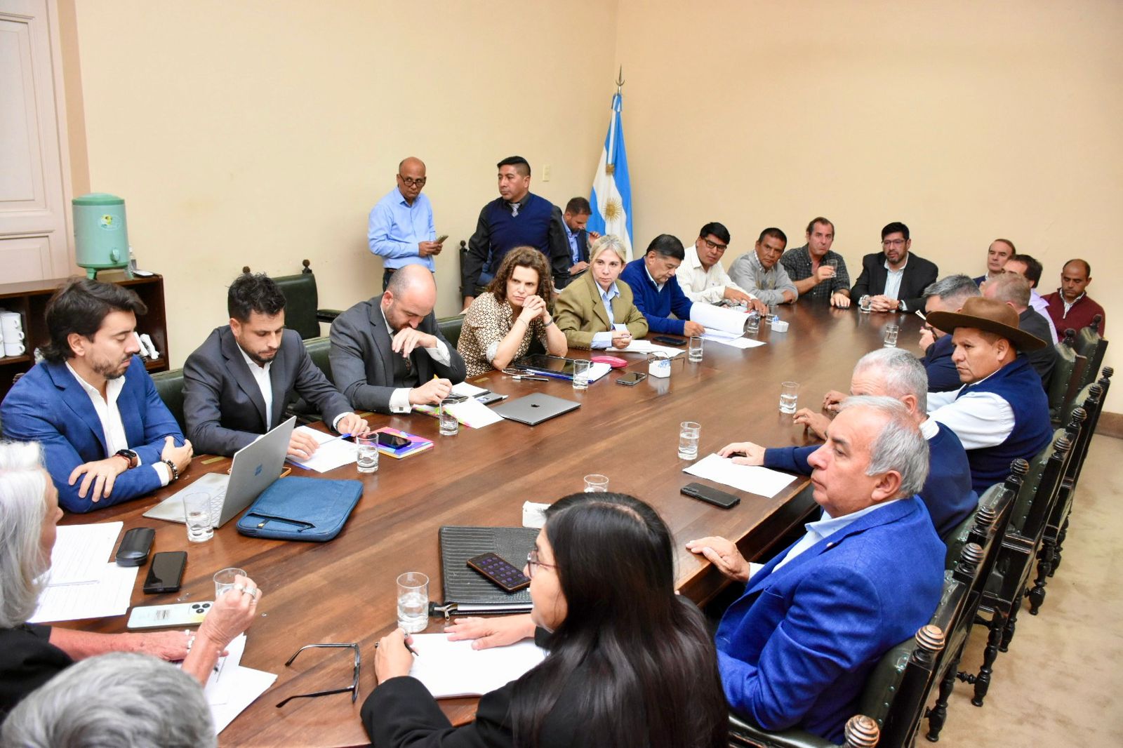 SENADORES ANALIZARON JUNTO A EDUCACIÓN EL ESTADO DEL SISTEMA EDUCATIVO Y LA OFERTA SUPERIOR EN SALTA
