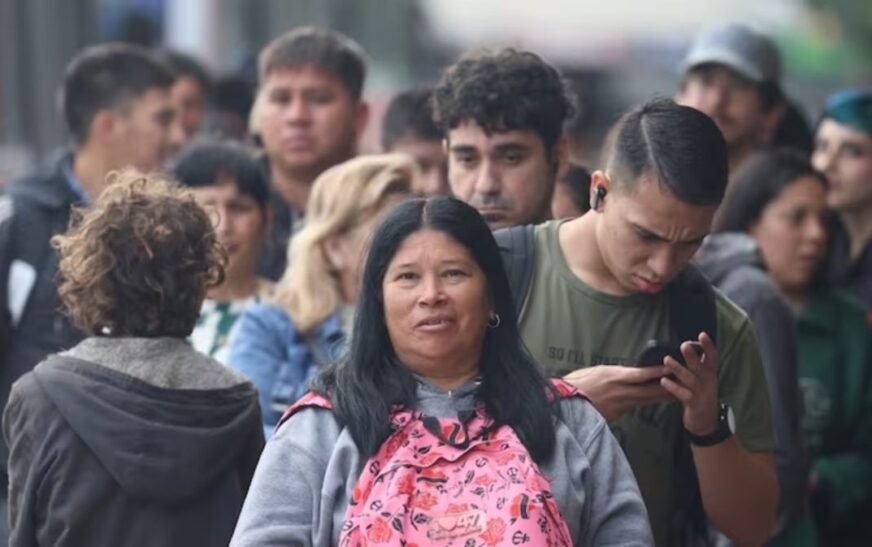 LA DESOCUPACIÓN TREPÓ AL 7,8% Y YA AFECTA A CASI 1,8 MILLONES DE PERSONAS