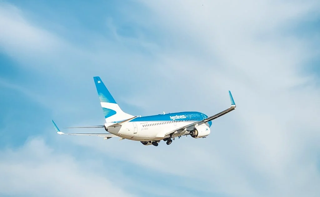 Advierten que la falta de inversión en aeropuertos podría afectar los vuelos durante las vacaciones de invierno