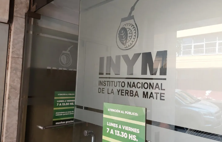 El INYM eliminó un límite para la compra de estampillas y busca facilitar la producción de yerba mate