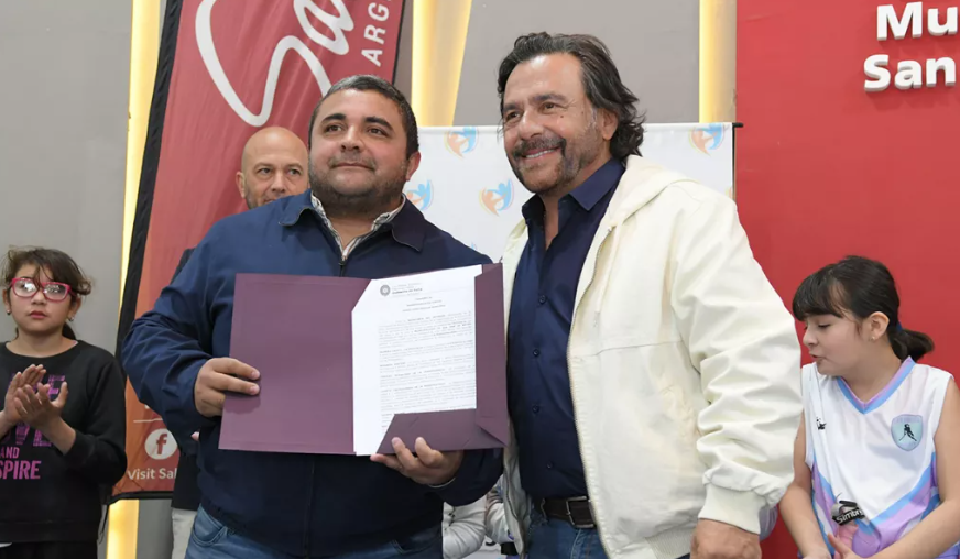 Sáenz lanzó el Plan Meta 2.0 y anunció nuevas obras para clubes de Salta