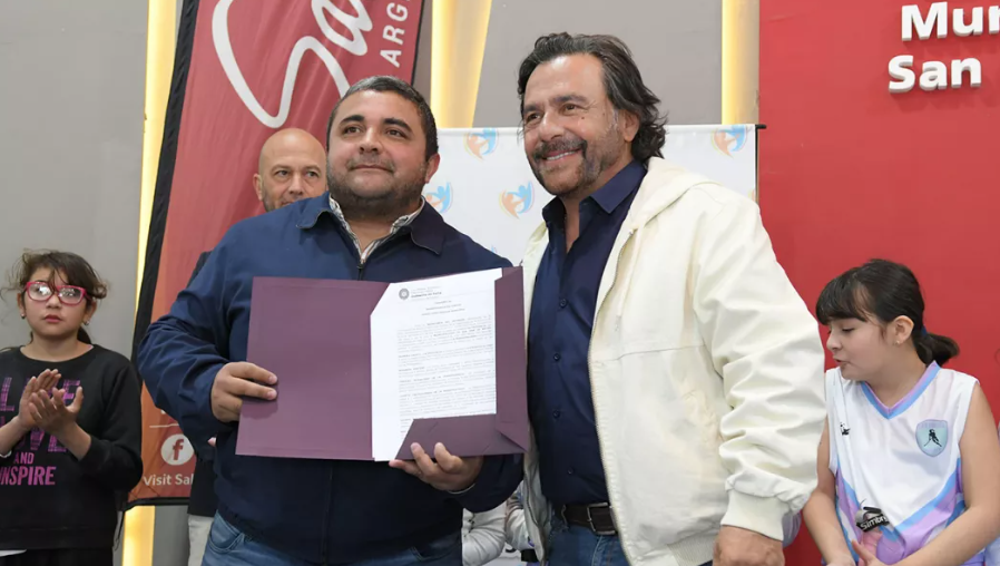 Sáenz lanzó el Plan Meta 2.0 y anunció nuevas obras para clubes de Salta