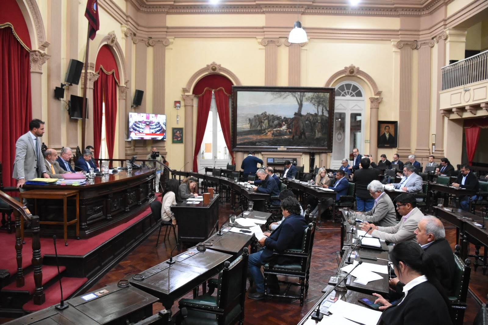 El Senado autorizó financiamiento por US$100 millones y una emisión de deuda por hasta US$150 millones