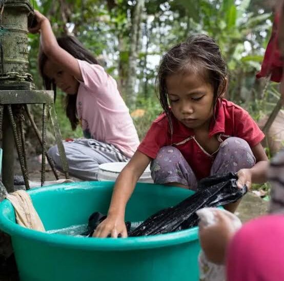 Pobreza infantil: más de cuatro de cada diez chicos del NOA viven en hogares pobres