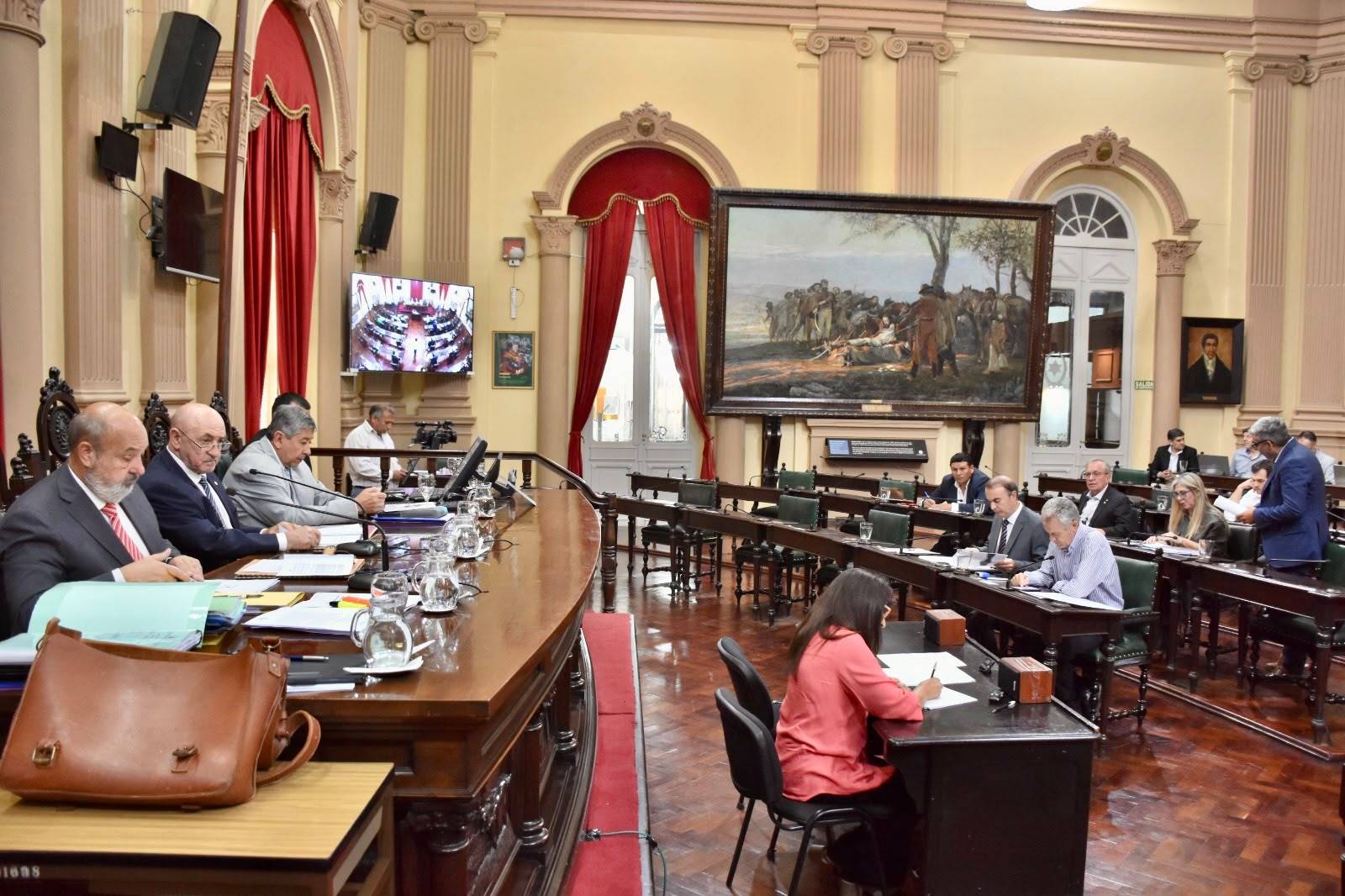 El Senado de Salta aprobó la instalación de puestos de hidratación en eventos masivos