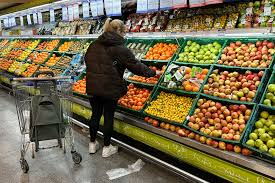 Productores de alimentos advierten por un fuerte endeudamiento ante la caída del consumo